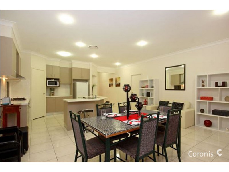 8 Rawlins Crescent, North Lakes QLD 4509