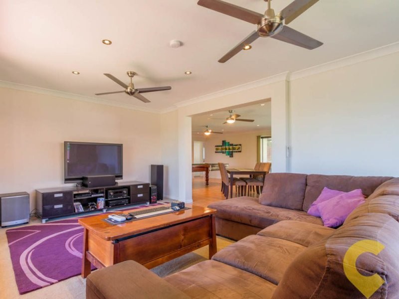 8 Ontario Crescent, Narangba QLD 4504