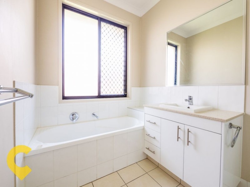 5 Friars Crescent, North Lakes QLD 4509