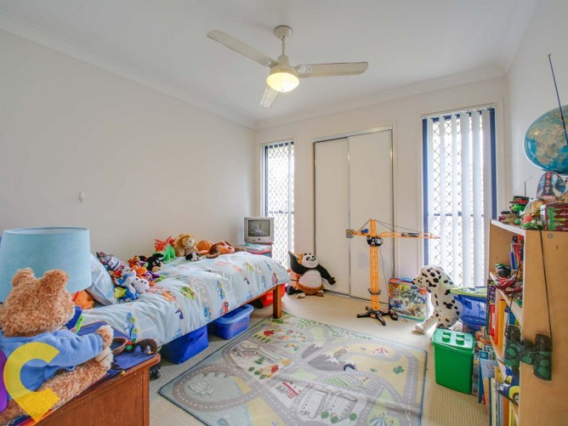 31 Burns Parade, Kallangur QLD 4503