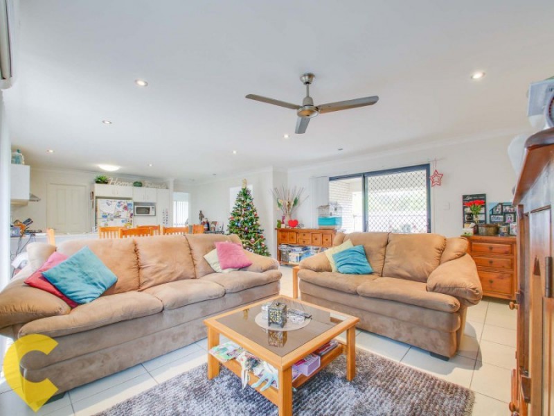 31 Burns Parade, Kallangur QLD 4503