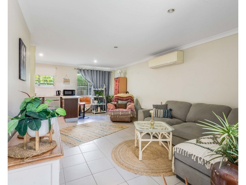 3/4 Melinda Court, Margate QLD 4019