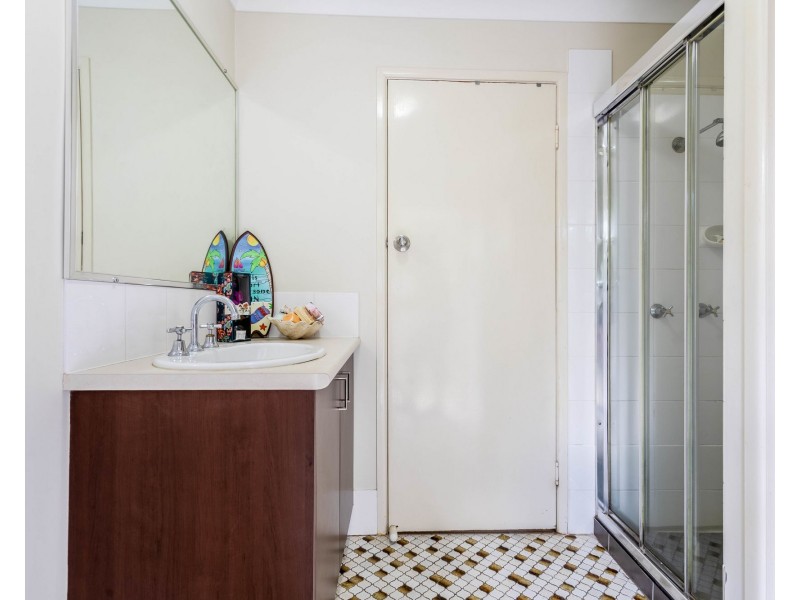 3/4 Melinda Court, Margate QLD 4019