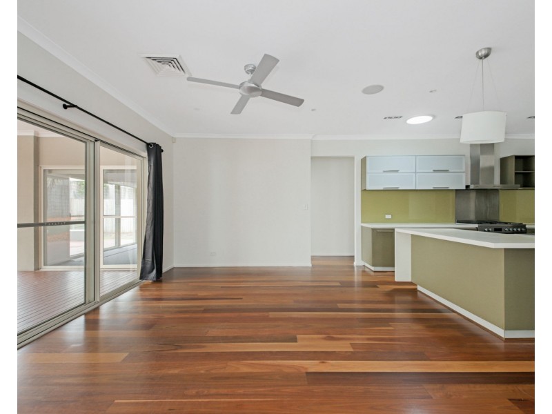 6 Satinay Parade, North Lakes QLD 4509