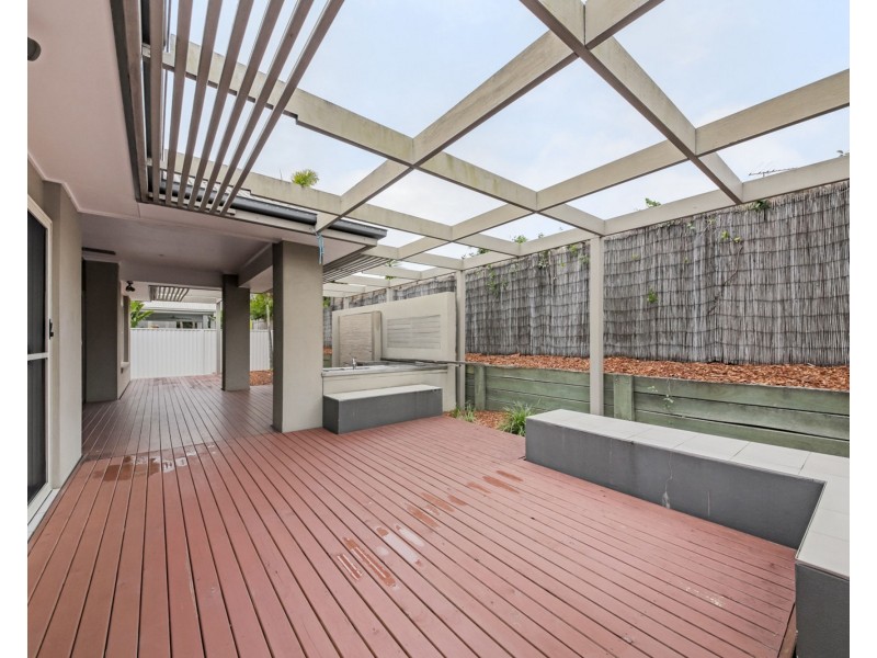 6 Satinay Parade, North Lakes QLD 4509