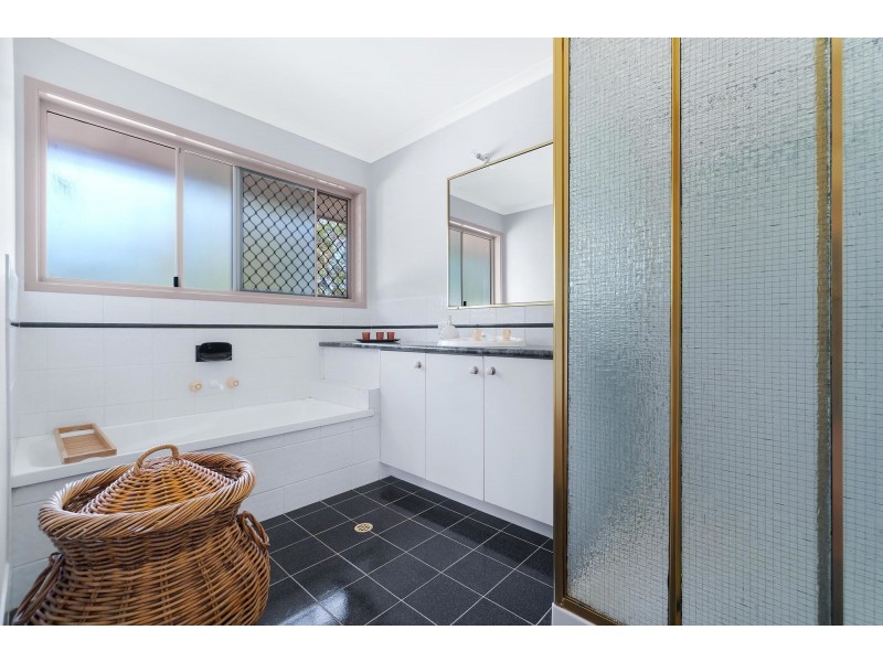 2 Alex Avenue, Ningi QLD 4511
