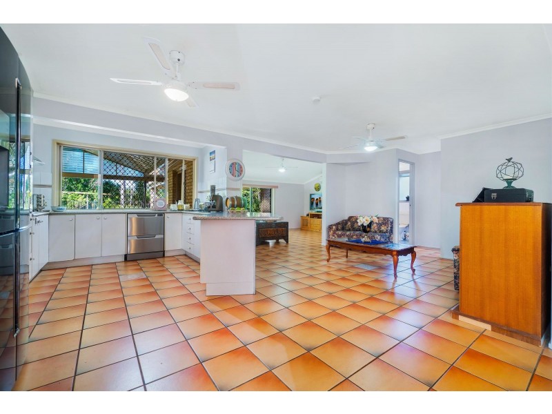 2 Alex Avenue, Ningi QLD 4511
