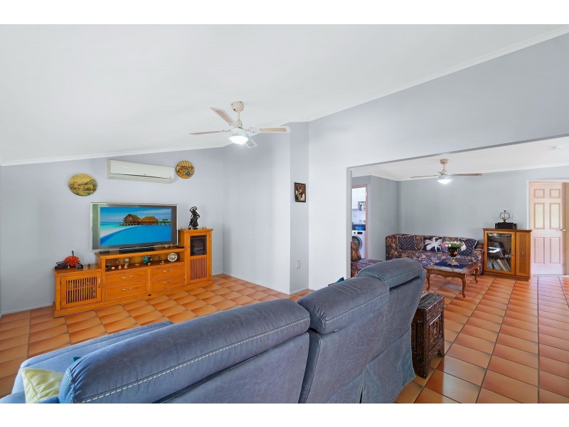 2 Alex Avenue, Ningi QLD 4511