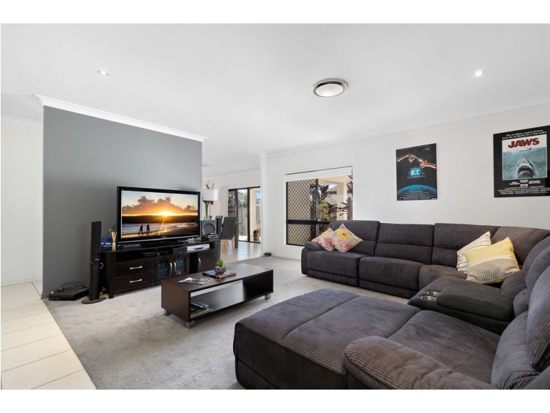 1 Douglas Circuit, North Lakes QLD 4509