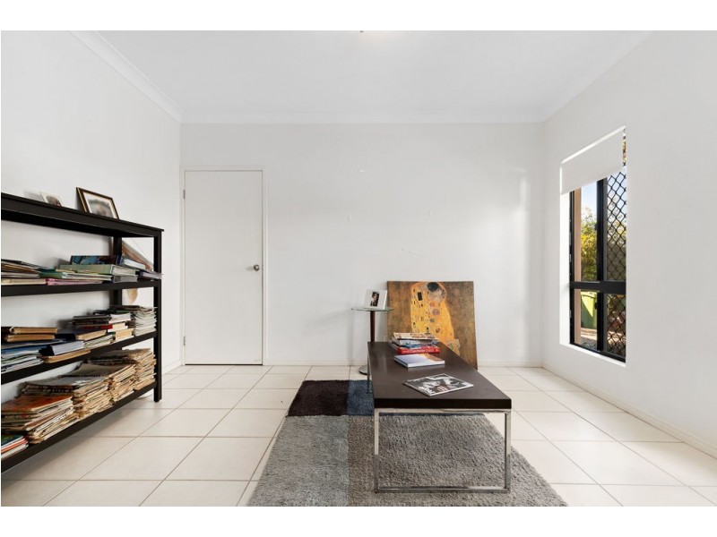 1 Douglas Circuit, North Lakes QLD 4509