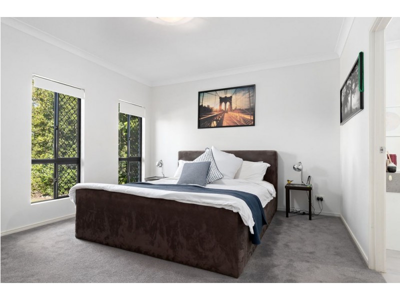 1 Douglas Circuit, North Lakes QLD 4509