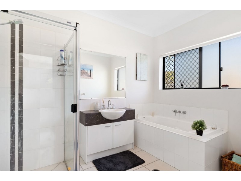 1 Douglas Circuit, North Lakes QLD 4509