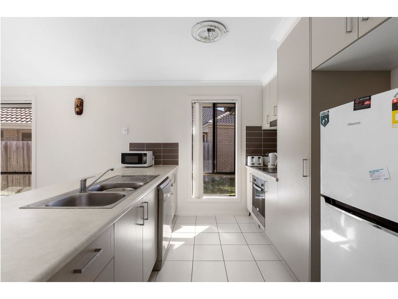 5 Williams Crescent, North Lakes QLD 4509