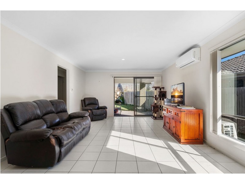 5 Williams Crescent, North Lakes QLD 4509