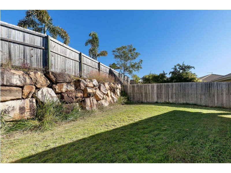 5 Williams Crescent, North Lakes QLD 4509