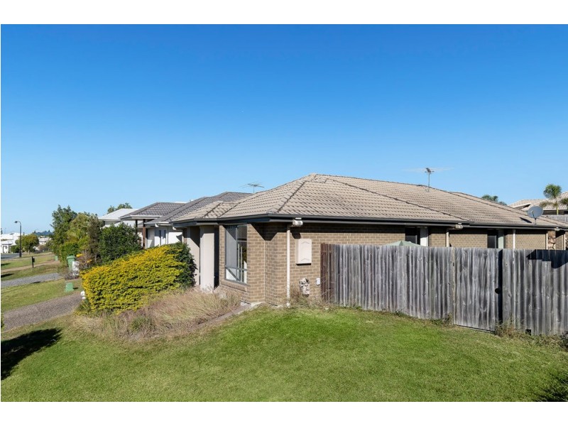 5 Williams Crescent, North Lakes QLD 4509