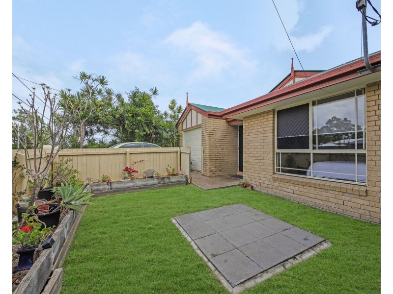 71 Hill Parade, Clontarf QLD 4019