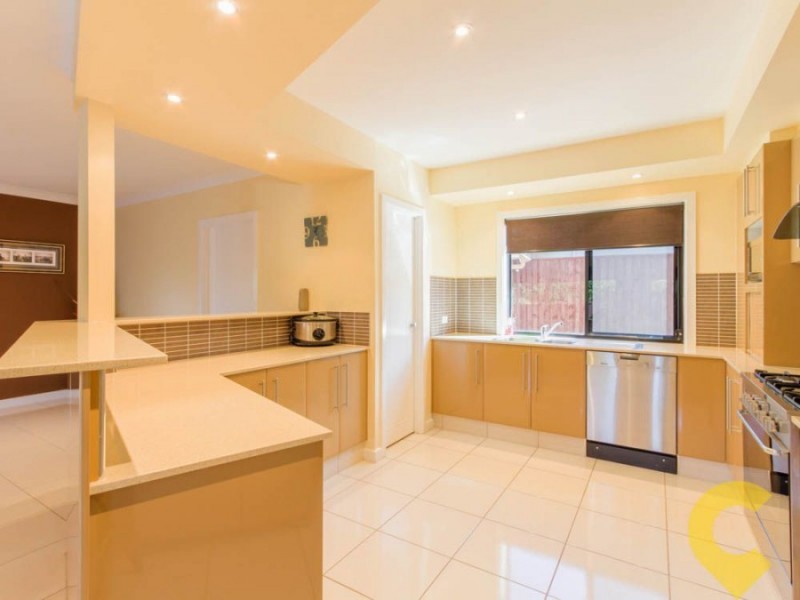 12 Nicklaus Parade, North Lakes QLD 4509