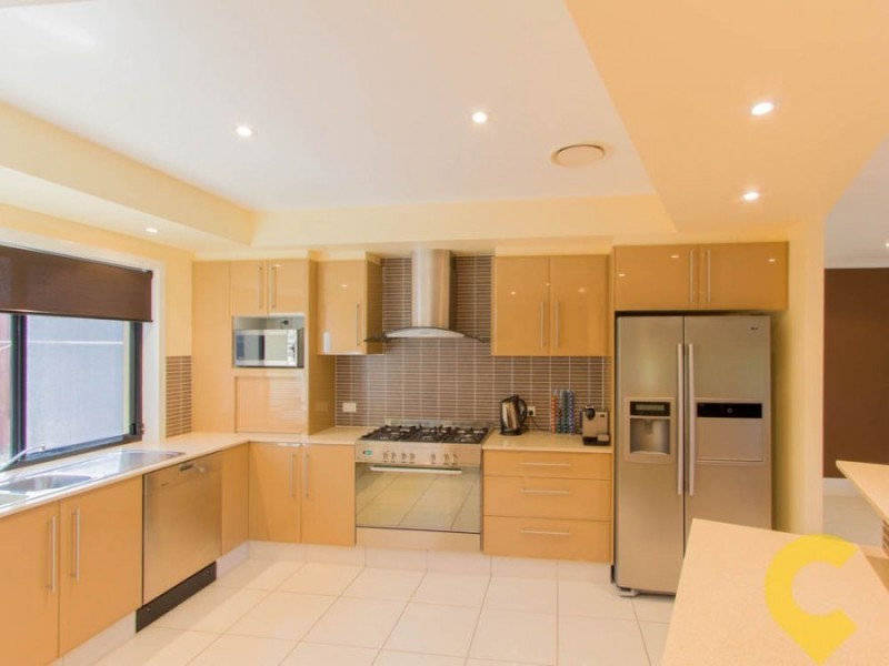 12 Nicklaus Parade, North Lakes QLD 4509