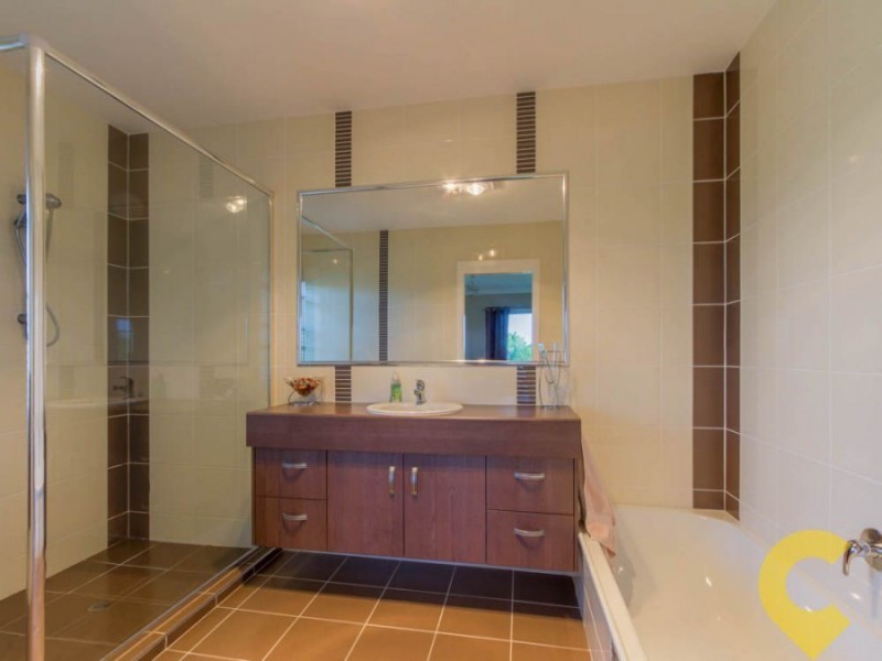 12 Nicklaus Parade, North Lakes QLD 4509