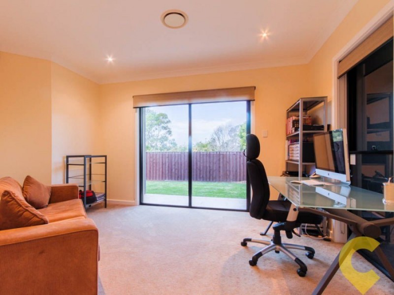 12 Nicklaus Parade, North Lakes QLD 4509
