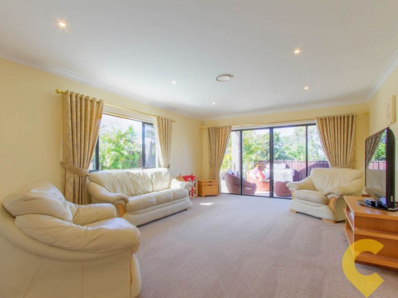 12 Nicklaus Parade, North Lakes QLD 4509
