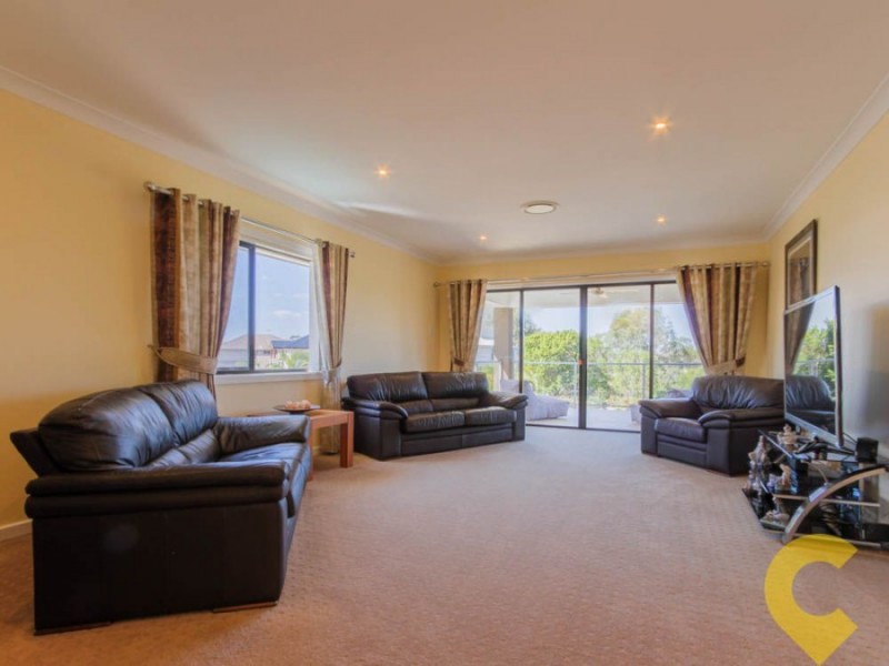 12 Nicklaus Parade, North Lakes QLD 4509