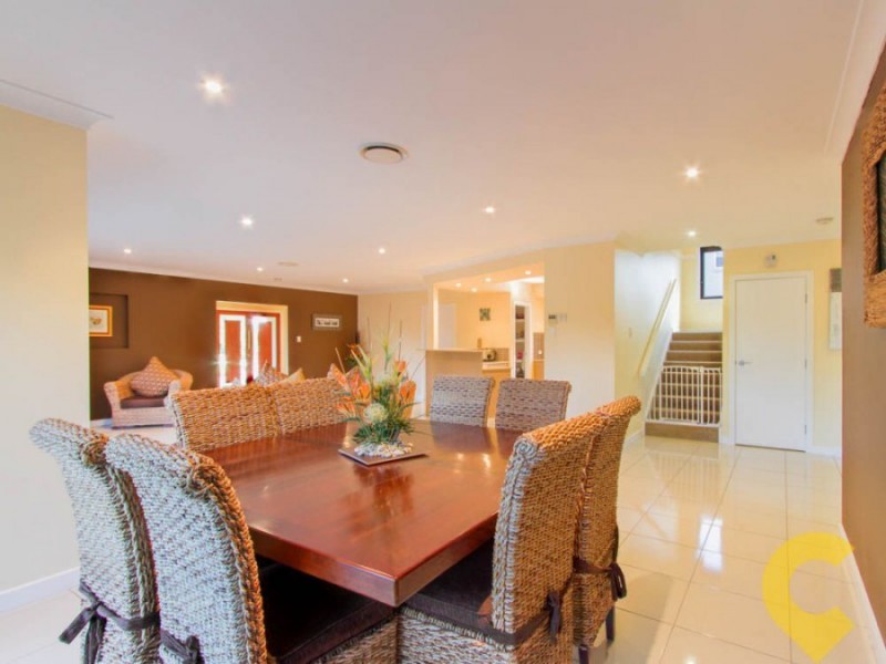 12 Nicklaus Parade, North Lakes QLD 4509