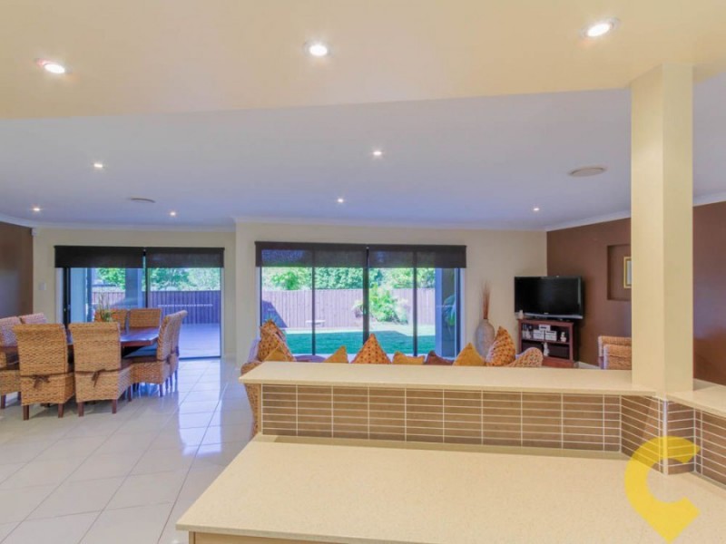 12 Nicklaus Parade, North Lakes QLD 4509