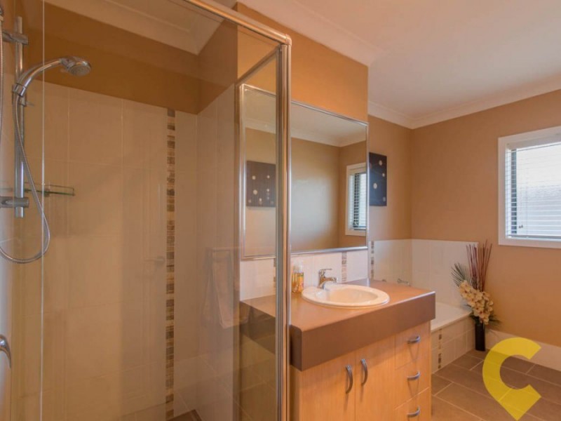 12 Nicklaus Parade, North Lakes QLD 4509