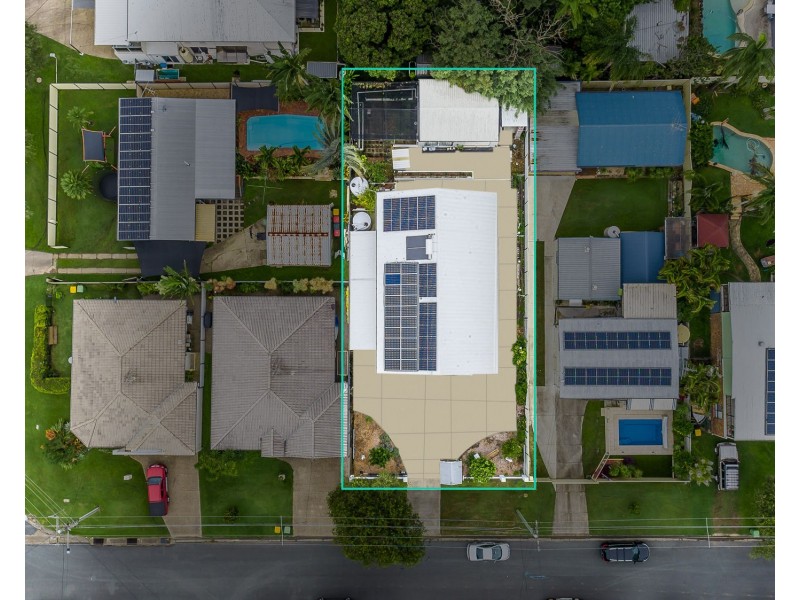 42 Grace Street, Scarborough QLD 4020