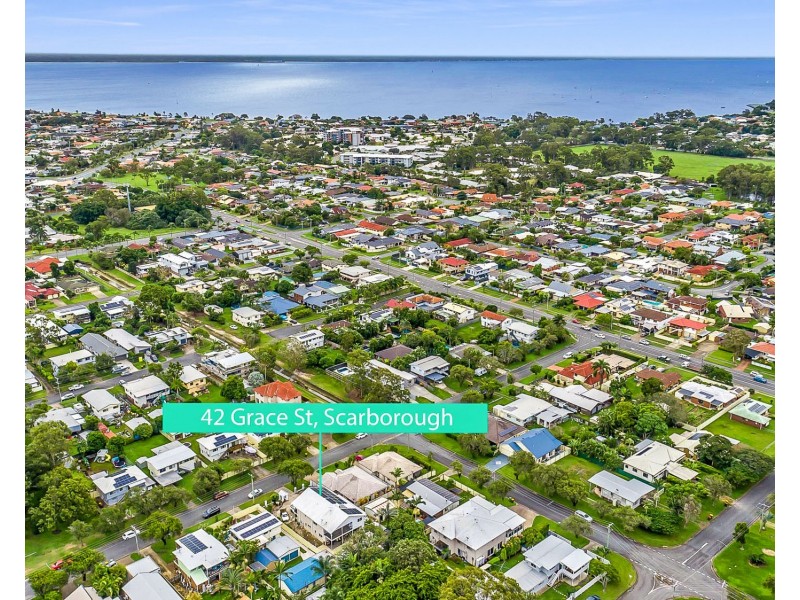 42 Grace Street, Scarborough QLD 4020