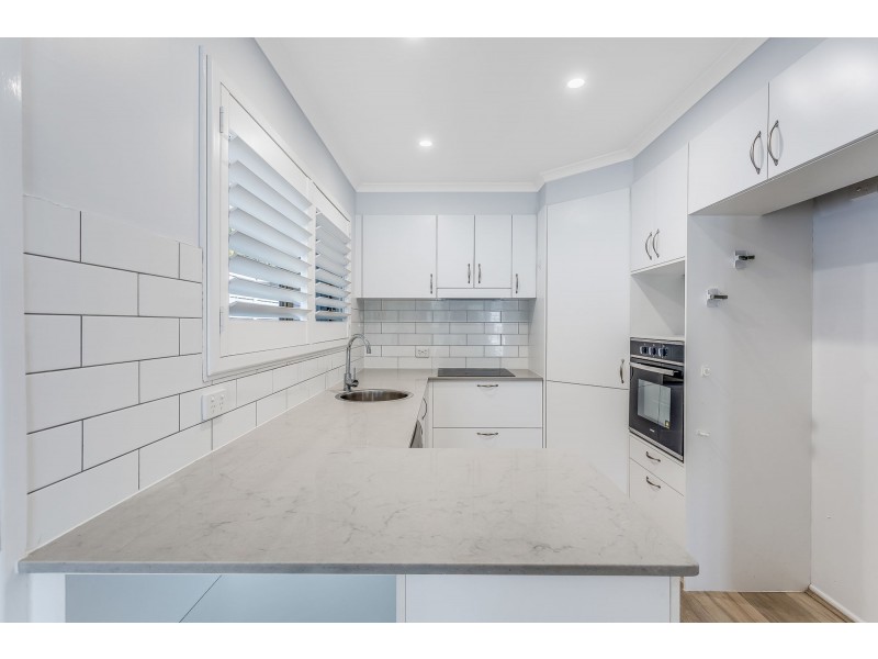 49 Griffith Road, Scarborough QLD 4020