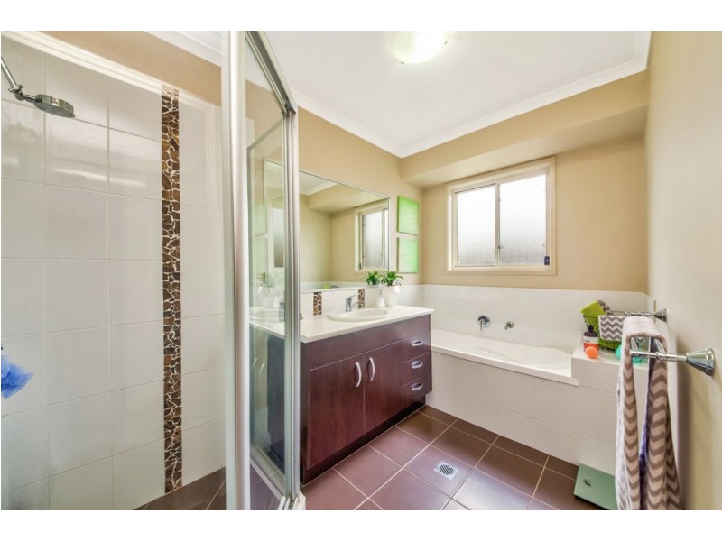 4 Hartley Crescent, North Lakes QLD 4509