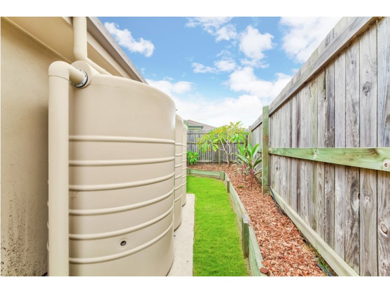 4 Hartley Crescent, North Lakes QLD 4509