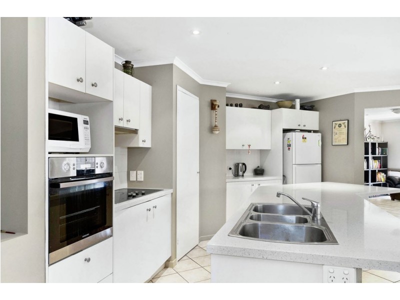 2 Bradford Street, North Lakes QLD 4509