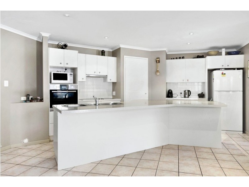 2 Bradford Street, North Lakes QLD 4509