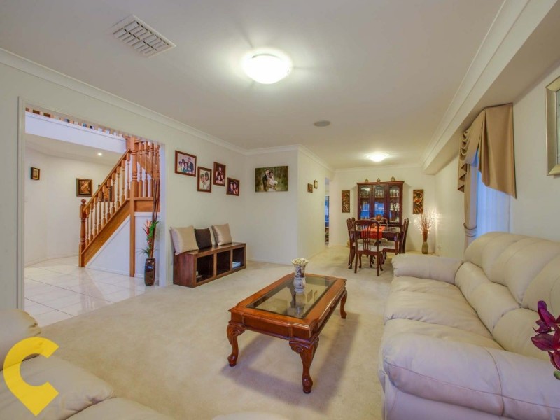 14 Shearwater Close, Albany Creek QLD 4035