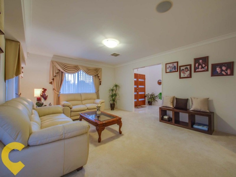 14 Shearwater Close, Albany Creek QLD 4035