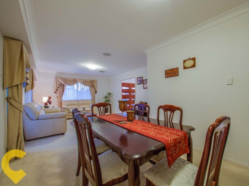 14 Shearwater Close, Albany Creek QLD 4035