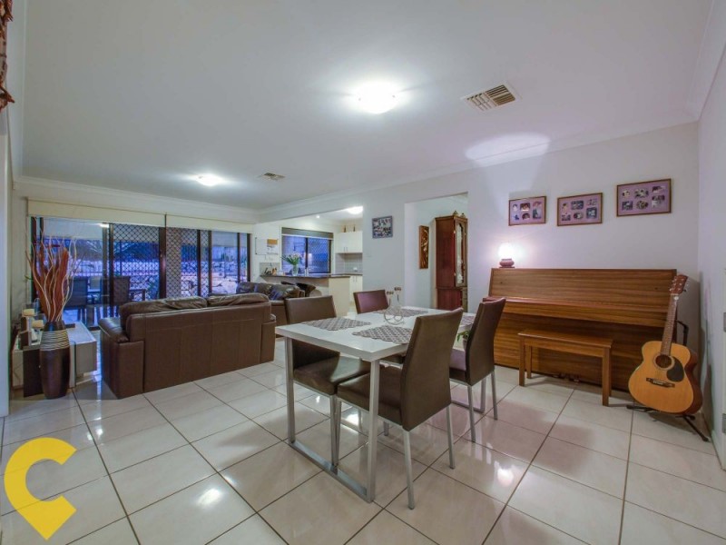 14 Shearwater Close, Albany Creek QLD 4035