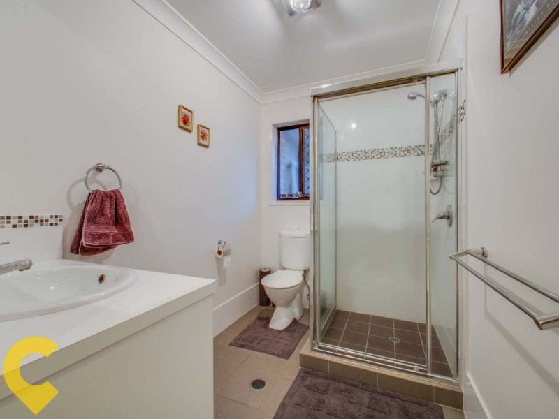 14 Shearwater Close, Albany Creek QLD 4035