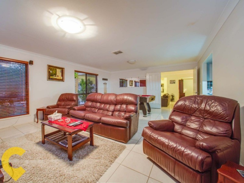 14 Shearwater Close, Albany Creek QLD 4035