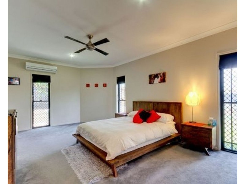 8 Katelyn Court, Cashmere QLD 4500