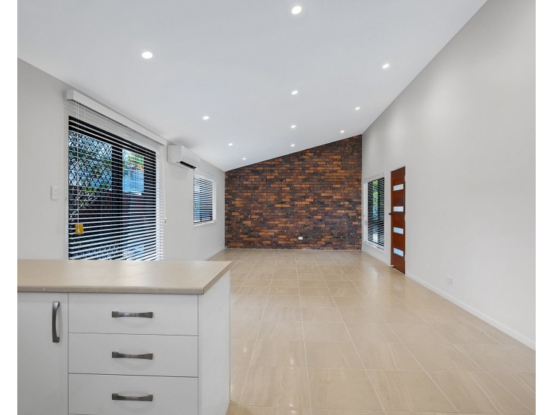 6 Finnegan Street, Rothwell QLD 4022