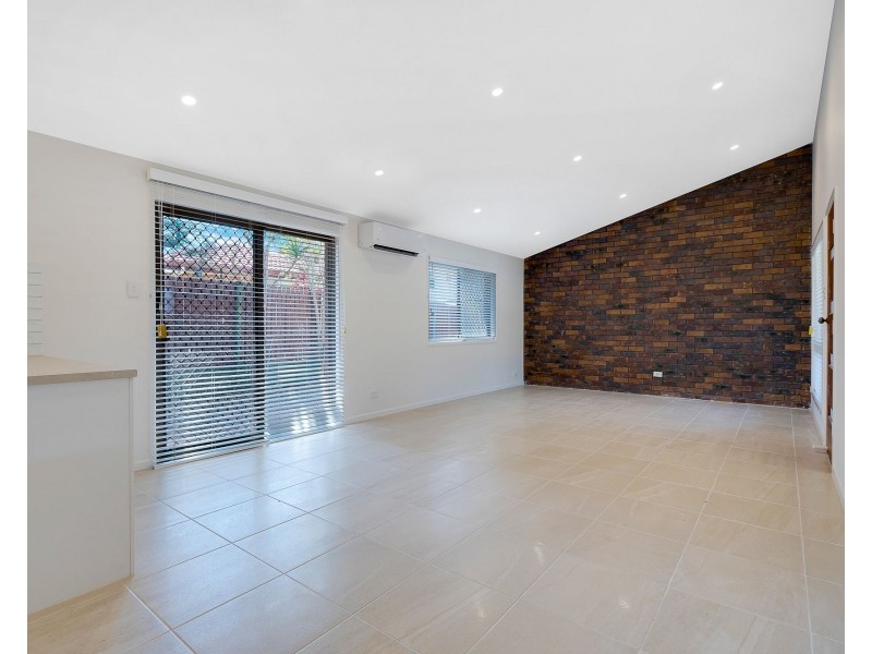 6 Finnegan Street, Rothwell QLD 4022