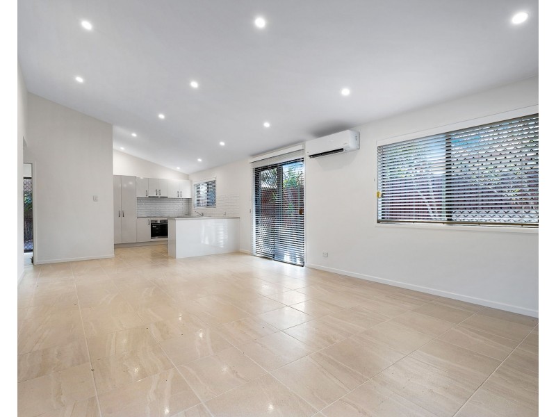 6 Finnegan Street, Rothwell QLD 4022