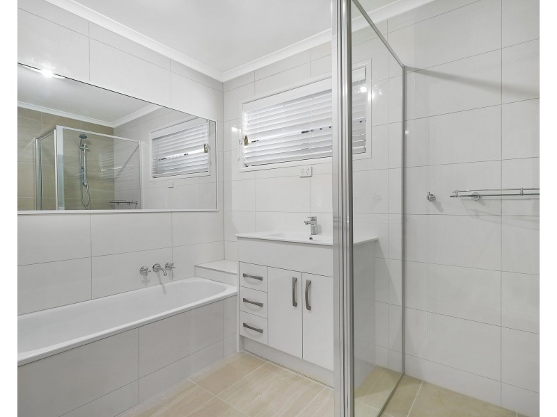 6 Finnegan Street, Rothwell QLD 4022