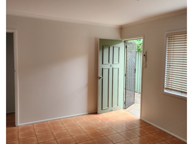 1/27a Queen Street, Scarborough QLD 4020
