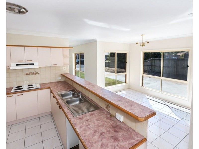 35 Hillmont Crescent, Morayfield QLD 4506
